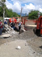 Okul bahçesindeki İhata duvarı can kurtardı
